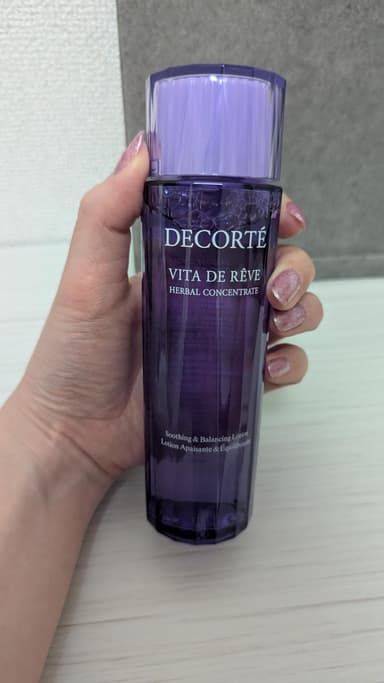 [DECORTE]ヴィタドレーブハーバルコンセントレート スージング＆バランシングローション 【1本150ml】 レビュー投稿画像 サムネイル