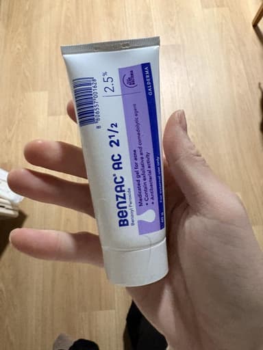 ベンザックAC水性ゲル2.5％ 【1本60g】 レビュー投稿画像 サムネイル