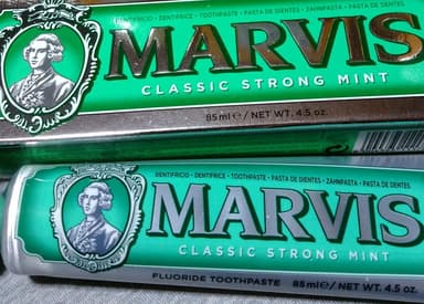 [MARVIS]クラシックストロングミント トゥースペースト 【1本85ml】 レビュー投稿画像 サムネイル