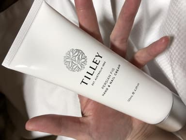 [TILLEY]ペルシアンフィグ ハンド＆ネイルクリーム 【1本125ml】 レビュー投稿画像 サムネイル