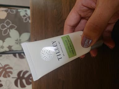 [TILLEY]ハンド＆ネイルクリーム(ココナッツ＆ライム) 【1本45ml】 レビュー投稿画像 サムネイル