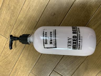 [TILLEY]センツオブネイチャー ミックスベリーハンド＆ボディローション 【1本500ml】 レビュー投稿画像 サムネイル