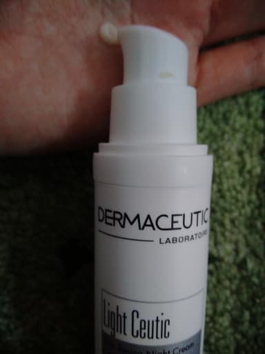 [DERMACEUTIC]ライトシューテック 【1本40ml】 レビュー投稿画像 サムネイル
