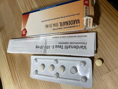 [レビトラジェネリック]バルデナフィル20mg 【1箱4錠】 レビュー投稿画像 サムネイル