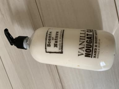 [TILLEY]センツオブネイチャー ハンド＆ボディローション(バニラヌガーキャンディー) 【1本500ml】 レビュー投稿画像 サムネイル