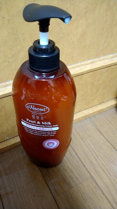 [O'Naomi]パール＆ミルクブライトニングモイスチャライジングクリームバスジェル 【1本800ml】 レビュー投稿画像 サムネイル
