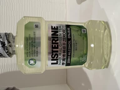 リステリンナチュラルグリーンティーゼロ(海外版/フッ素配合) 【1本250ml】 レビュー投稿画像 サムネイル