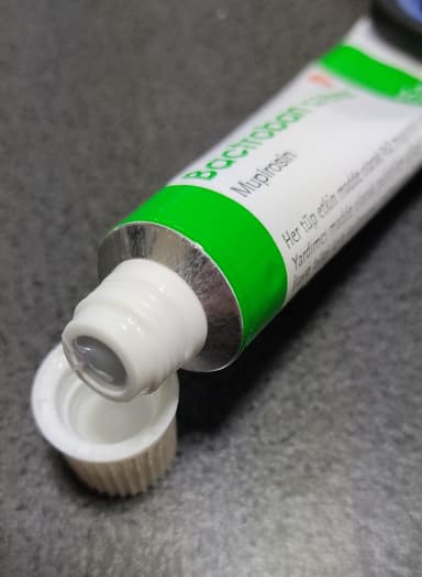 バクトロバン軟膏2％ 【1本15g】 レビュー投稿画像 サムネイル