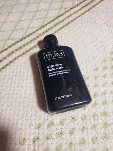 [REVISION SKINCARE]ブライトニングフェイシャルウォッシュ 【1箱198ml】 レビュー投稿画像 サムネイル