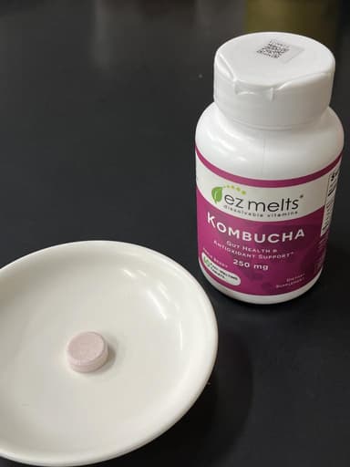 [ez melts]コンブチャ250mg・アップルベリー味 【1本60錠】 レビュー投稿画像 サムネイル