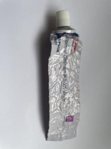 [ドボネックスジェネリック] カルプサー軟膏0.005%w/w 【1本30g】 レビュー投稿画像 サムネイル