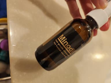 [ロゲインジェネリック]ミノジル2％スプレー 【1箱60ml】 レビュー投稿画像 サムネイル