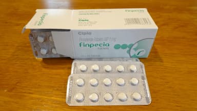 フィンペシア1mg(キノリンイエローフリー新タイプ) 【1箱100錠】 レビュー投稿画像 サムネイル