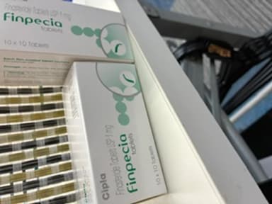 フィンペシア1mg(キノリンイエローフリー新タイプ) 【1箱100錠】 レビュー投稿画像 サムネイル