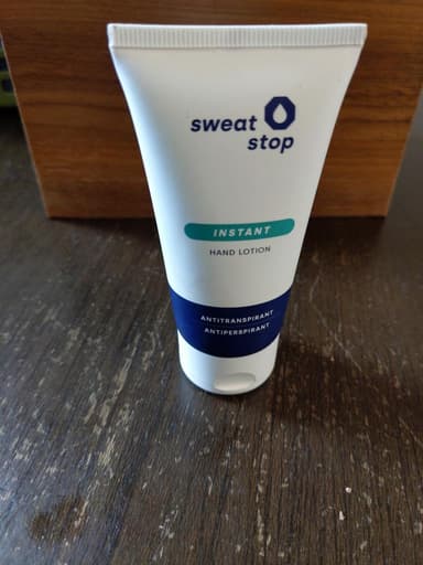 [sweat stop]インスタント ハンドローション 【1本50ml】 レビュー投稿画像 サムネイル