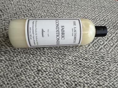 [THELAUNDRESS]ファブリックコンディショナー クラシック 【1本475ml】 レビュー投稿画像 サムネイル